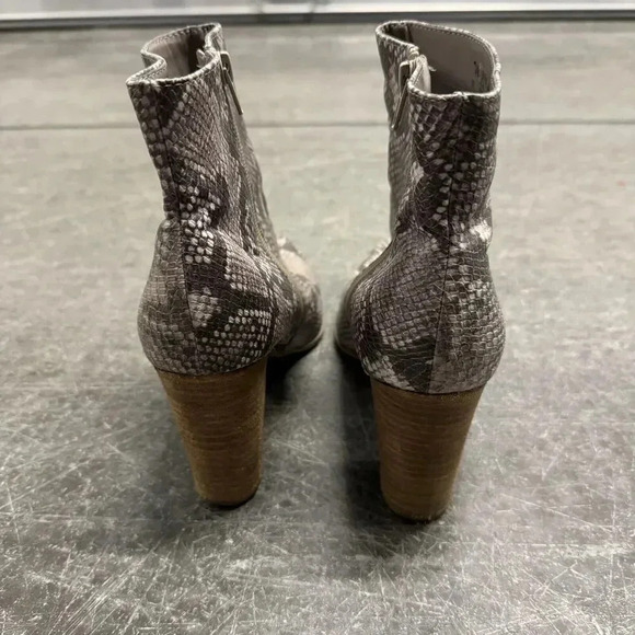 CARLOS by Carlos Santana Lydia Snakeskin Faux Leather Heeled Boots 8.5 - Picture 3 of 9